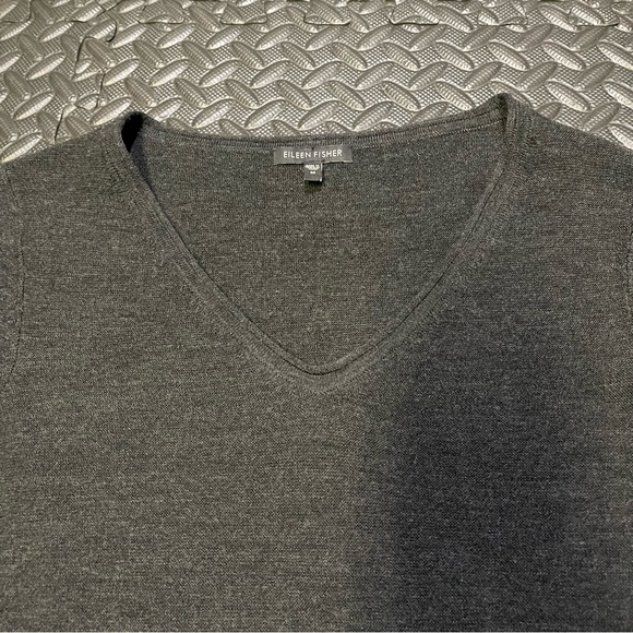 Eileen Fisher Merino Wool Sweater V Neck Size Medium Grey - Picture 3 of 8